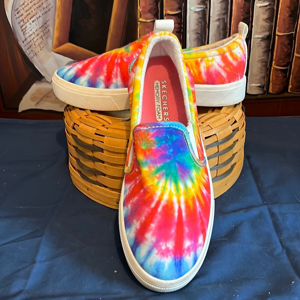 Womens Skechers Memory Foam Insoles Tye Dye Slip On Shoes Size 7